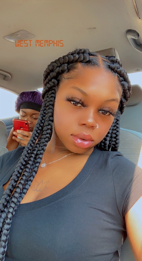 chelseydamfndon OnlyFans Leak (13 Photos and 27 Videos) 

 picture 2
