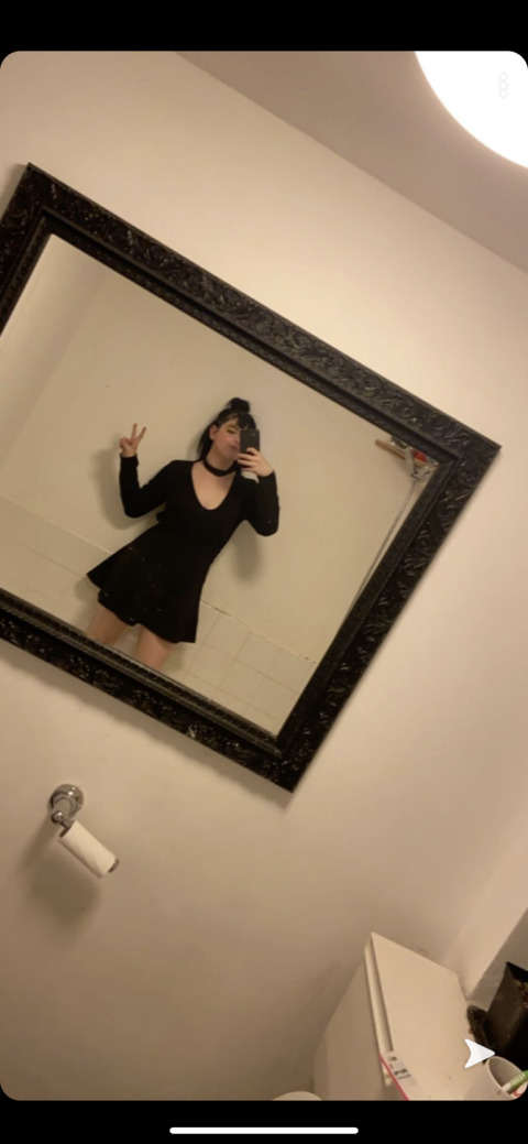 View cherrypopxo OnlyFans videos and photos for free 

 picture 2