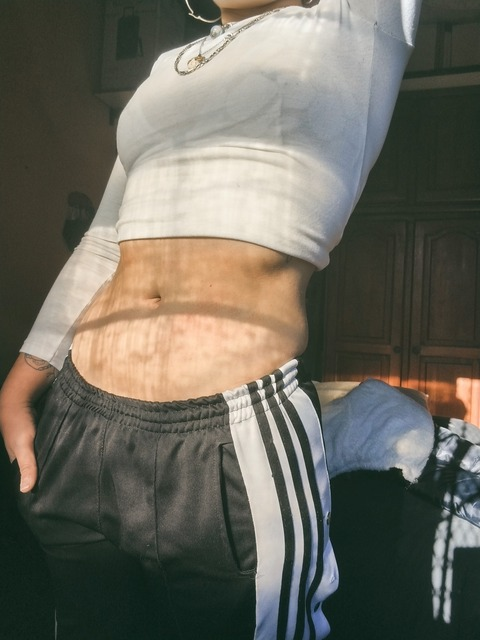 chinexxx22 (Chini✨) OnlyFans Leaks 

 picture 2