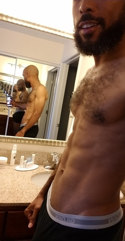 chitownzown OnlyFans Leaked Photos and Videos 

 picture 2