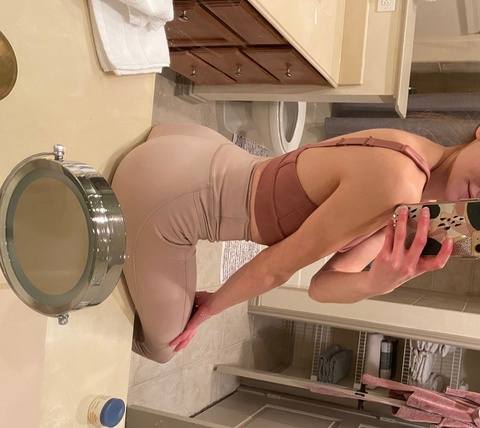 chloe9969 OnlyFans Leak (0 Photos and 0 Videos) 

 picture 2