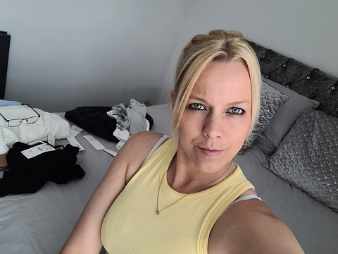 chloeb14 (Chloe) free OnlyFans content 

 picture 2