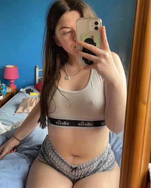 Onlyfans leaks chloemarie.xo 

 picture 2