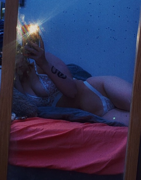 chlomarie_1 OnlyFans Leaked 

 picture 2