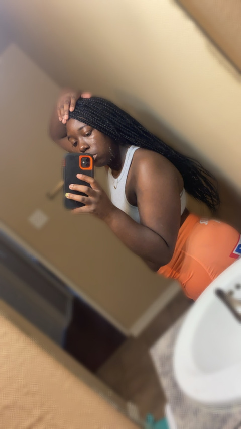 Download chocolate_g OnlyFans content free 

 picture 2