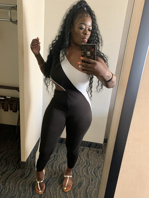 chocolate_lips (Chocolate_lips) OnlyFans Leaks 

 picture 2