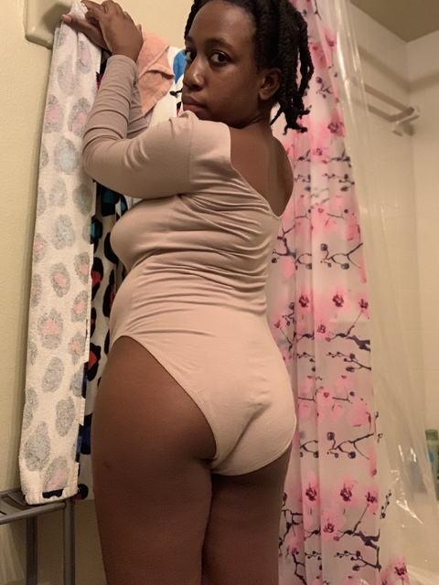 Download chocolatedoll29 OnlyFans content for free 

 picture 2