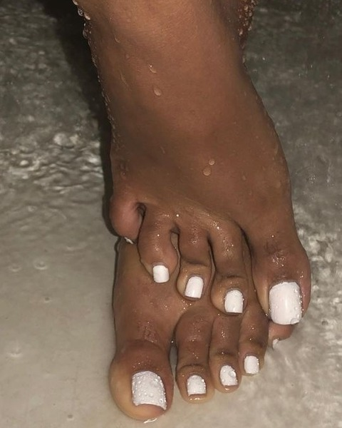 chocolateleia (Leah Ray) free OnlyFans Leaked Pictures & Videos 

 picture 2