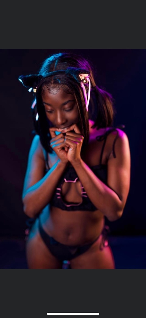 @chynelle_ leak Onlyfans content for free 

 picture 2
