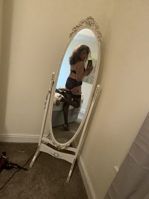 cicelycashmere (Cicely Cashmere) free OnlyFans Leaked Videos and Pictures 

 picture 2