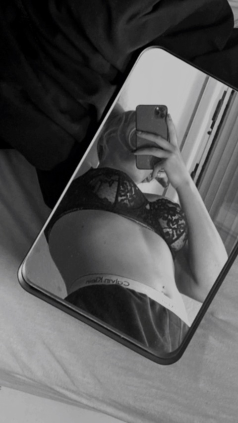 View cici0777 OnlyFans content for free 

 picture 2