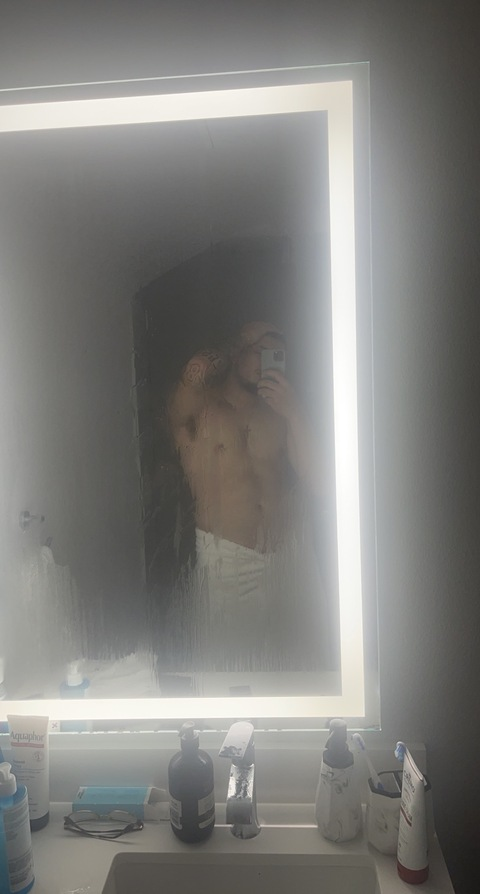 View Delcid🇬🇹 (cidthekid) OnlyFans 3 Photos and 3 Videos leaks 

 picture 2