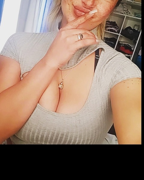 View cielomio123 (Cielo) OnlyFans 4 Photos and 1 Videos leaked 

 picture 2