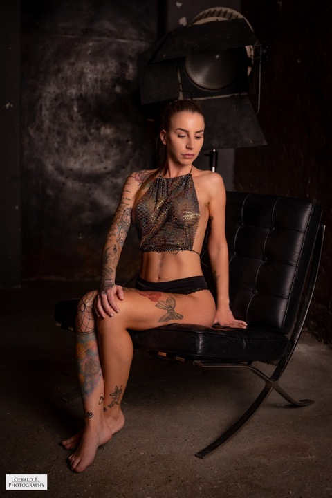 ciiiindi OnlyFans Leak 

 picture 2