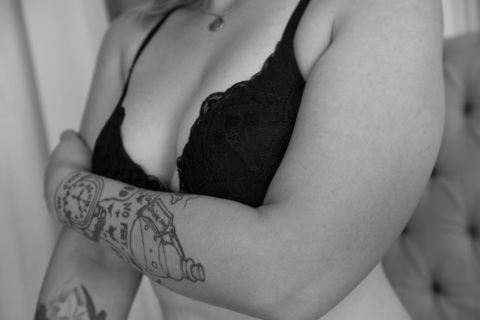 Get Free access to @clarahjoness (Clarah Jones) Leaked OnlyFans 

 picture 2