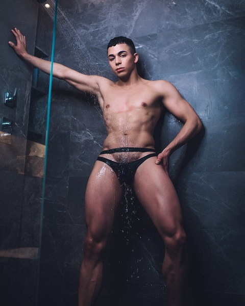 colombianboymde OnlyFans Leaks (28 Photos and 6 Videos) 

 picture 2