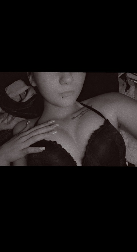 View colorado.babiee (Trinity) OnlyFans 13 Photos and 1 Videos leaks 

 picture 2