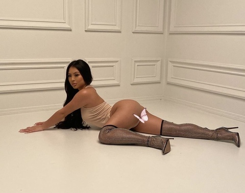 @courtneyyvu leak Onlyfans gallery free 

 picture 2
