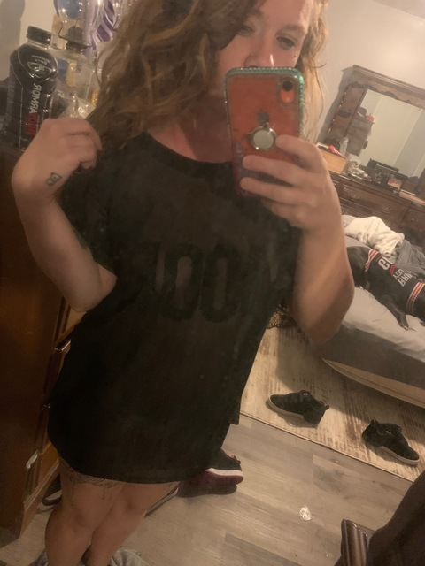 View crazylittlehead1993 (Panda) OnlyFans 12 Photos and 1 Videos leaks 

 picture 2