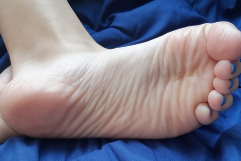 View creamyyblondie OnlyFans content for free 

 picture 2