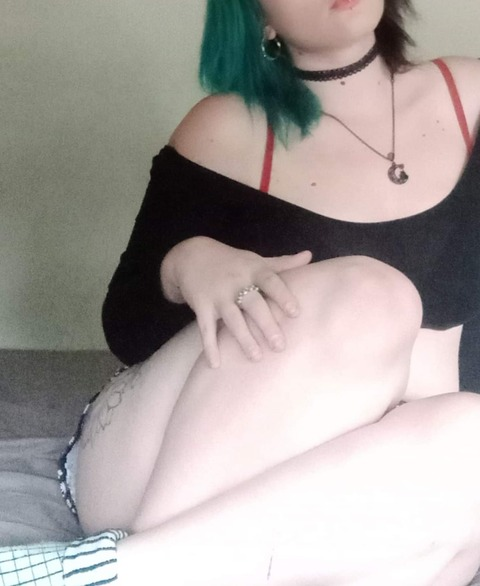 creativeaura1904 (CreativeAura1904) free OnlyFans Leaked Videos and Pictures 

 picture 2