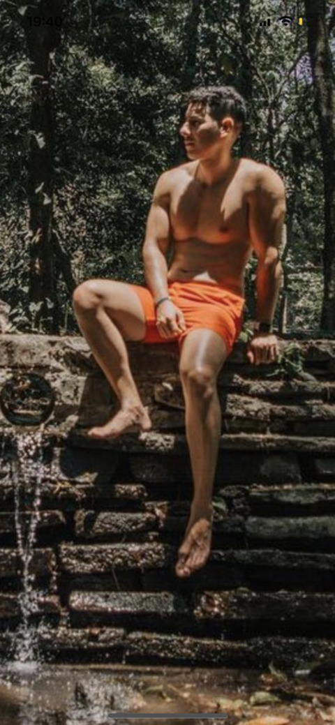 cruisingsv (Cruising Sv) OnlyFans Leaked Content 

 picture 2