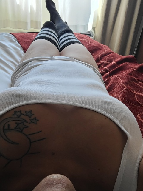 crystalee OnlyFans Leak 

 picture 2