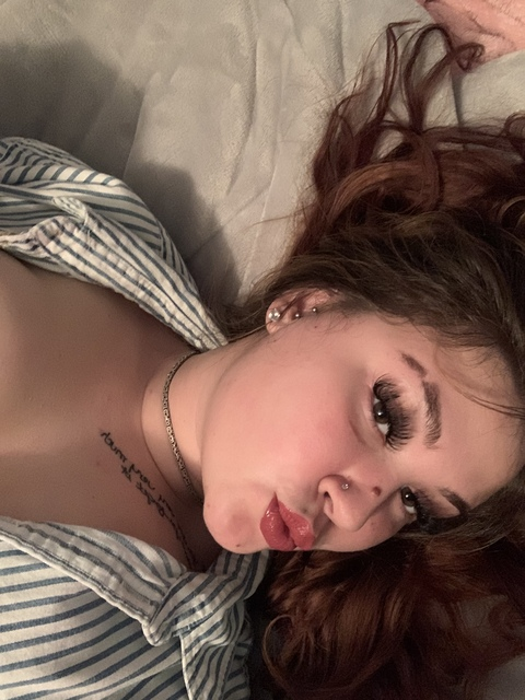 crystalf22 (Crystal) OnlyFans Leaked Pictures & Videos 

 picture 2