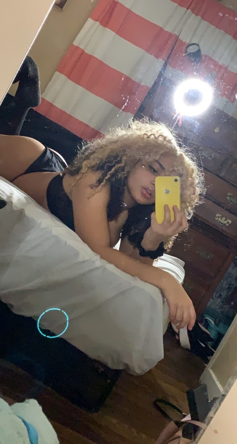 Onlyfans leaked crystallexi 

 picture 2