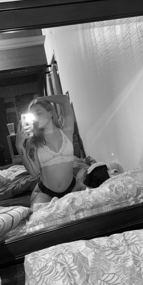 View cummypeachezz (Lynn ❤️) OnlyFans 28 Photos and 8 Videos for free 

 picture 2