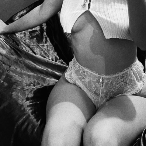 View Мари$hka (curly_decency) OnlyFans 0 Photos and 0 Videos leaked 

 picture 2