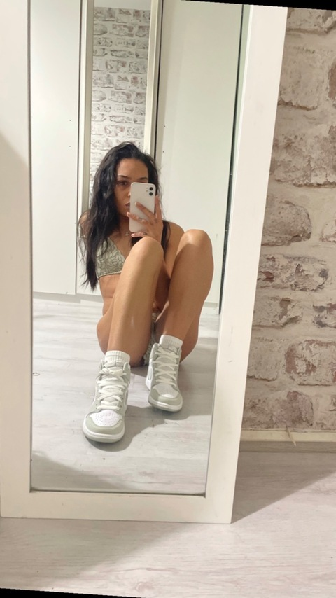 curlycee (CurlyCee) OnlyFans Leaks 

 picture 2