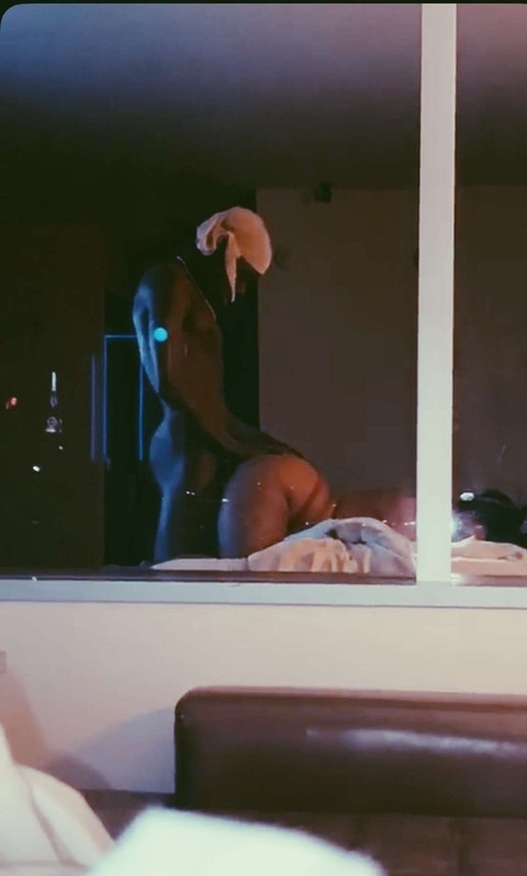 curlyheadsossa OnlyFans Leaks 

 picture 2