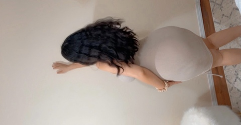 curvybella01 OnlyFans Leak (2 Photos and 0 Videos) 

 picture 2