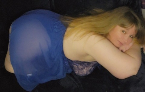 curvyfun420 (curvyfun420) free OnlyFans Leaked Videos and Pictures 

 picture 2