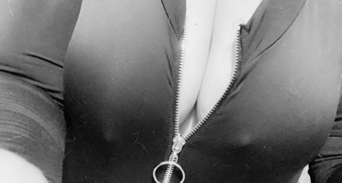 View curvygirl2281vip OnlyFans videos and photos for free 

 picture 2