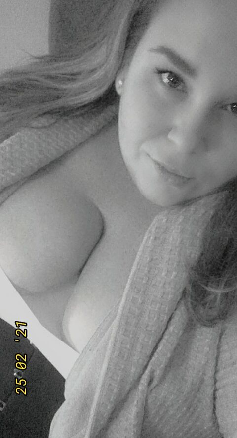 Download curvyjanealis OnlyFans content for free 

 picture 2