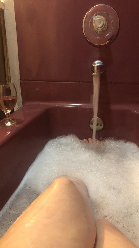 curvymama89 (Brittany) OnlyFans Leaked Pictures and Videos 

 picture 2