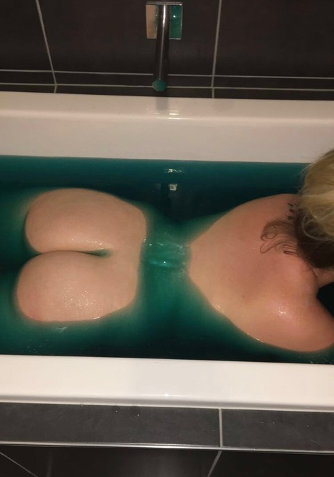 @curvymummyxx leaked Onlyfans gallery free 

 picture 2