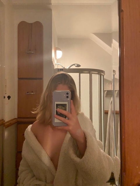 Onlyfans leaked cute.emily 

 picture 2
