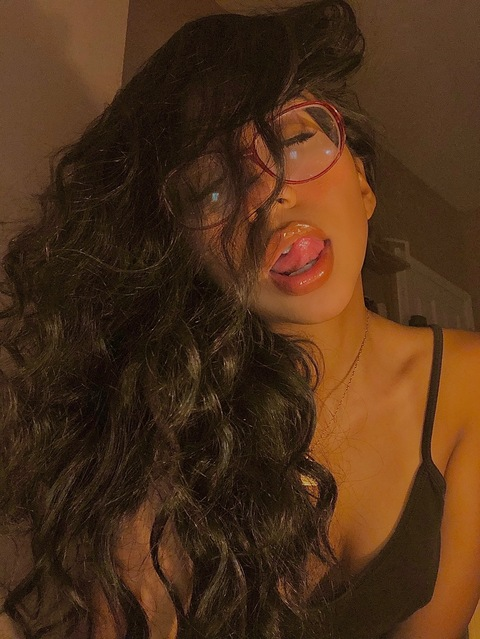View Ella (d4ni3114) OnlyFans 24 Photos and 19 Videos leaks 

 picture 2