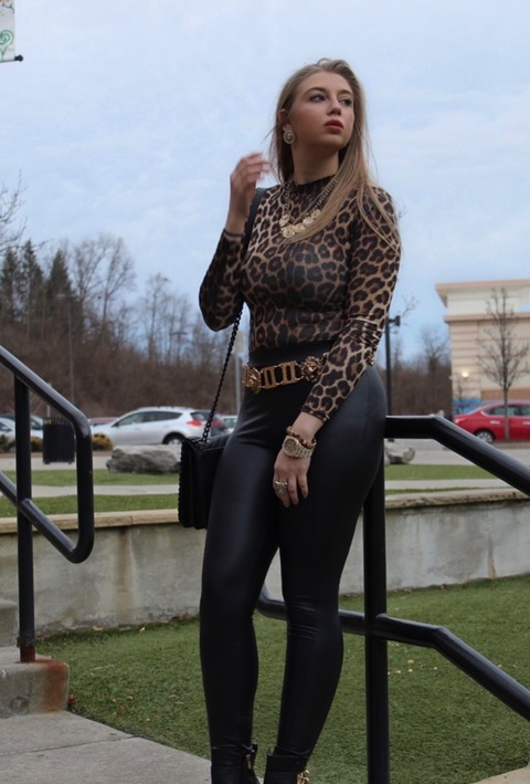 @dabbychloemaster leaked Onlyfans videos for free 

 picture 2