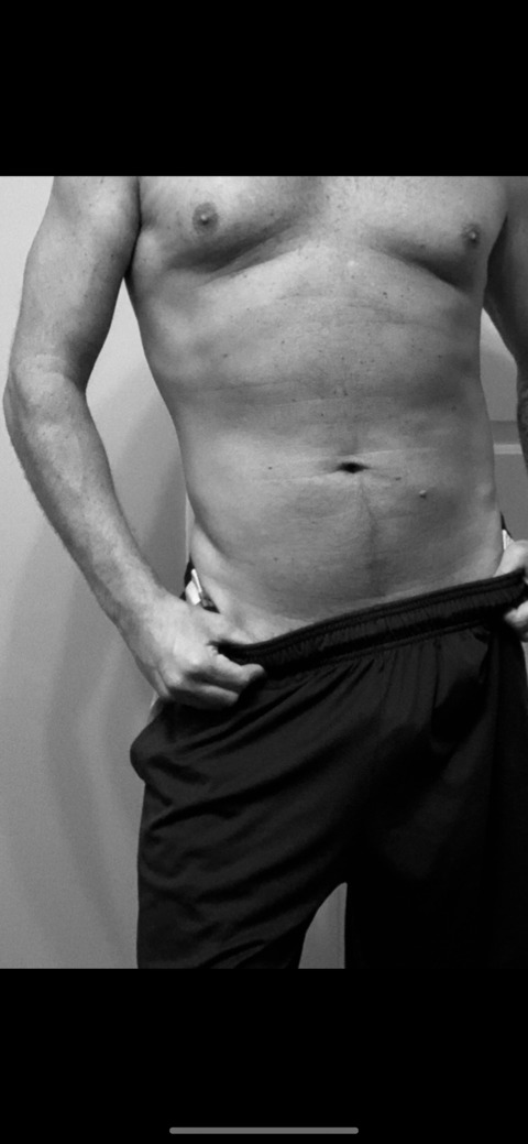 dadbodg (Daddy G) free OnlyFans Leaked Pictures & Videos 

 picture 2