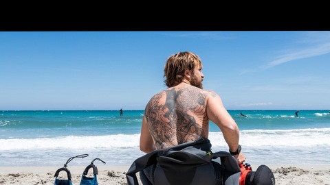 View daddy_surf OnlyFans content for free 

 picture 2