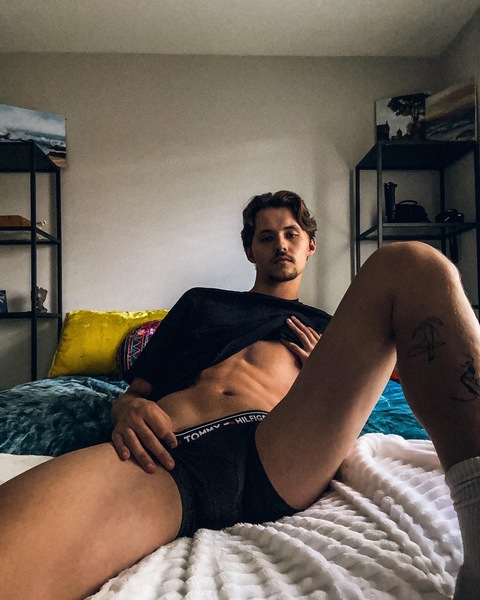 daddyarisin OnlyFans Leaked 

 picture 2