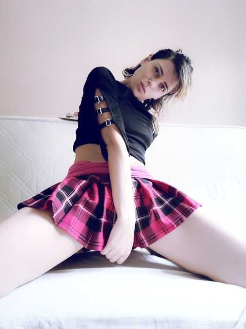 Onlyfans free content daenerys.x 

 picture 2