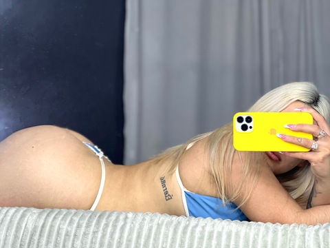 View daianamicaela15 OnlyFans content for free 

 picture 2