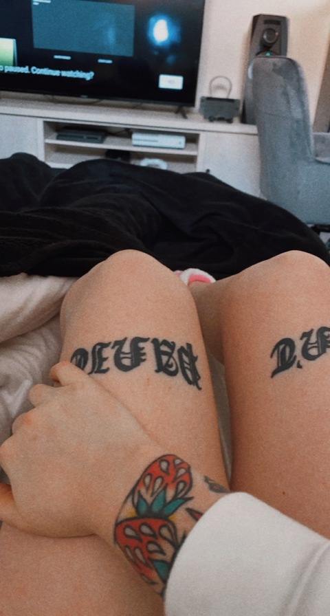 @daisiebby leak Onlyfans content for free 

 picture 2