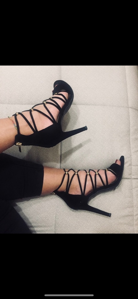 daisy93 OnlyFans Leak (5 Photos and 0 Videos) 

 picture 2