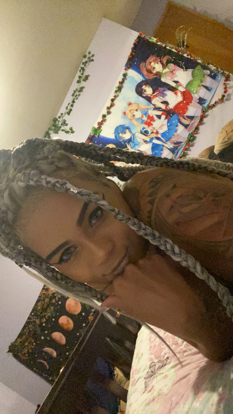 damnlondon (𝕯𝖆𝖒𝖓𝖑𝖔𝖓𝖉𝖔𝖓) OnlyFans content 

 picture 2